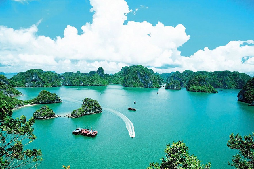 Bảo vệ môi trường là trọng tâm phát triển bền vững của Việt Nam Bảo vệ môi trường là trọng tâm phát triển bền vững của Việt Nam