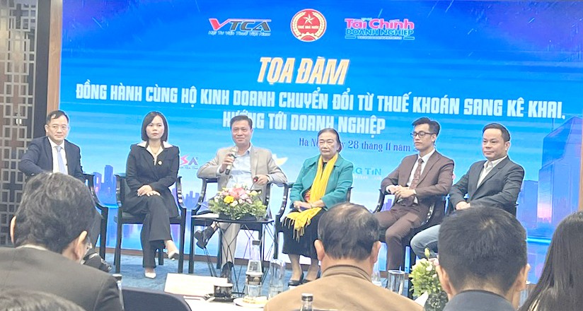 “Đi từng ngõ, gõ từng hộ” hỗ trợ để hộ kinh doanh hiểu, biết chuyển sang phương pháp kê khai “Đi từng ngõ, gõ từng hộ” hỗ trợ để hộ kinh doanh hiểu, biết chuyển sang phương pháp kê khai