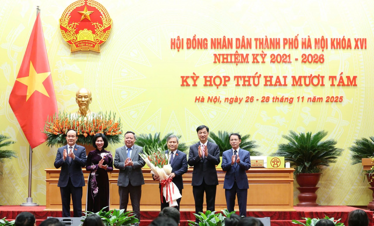 Ông Vũ Đại Thắng được bầu giữ chức vụ Chủ tịch UBND TP. Hà Nội Ông Vũ Đại Thắng được bầu giữ chức vụ Chủ tịch UBND TP. Hà Nội