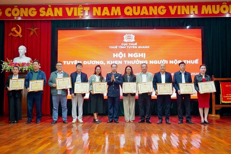 Thuế tỉnh Tuyên Quang đối thoại với gần 150 doanh nghiệp, hợp tác xã trên địa bàn tỉnh Thuế tỉnh Tuyên Quang đối thoại với doanh nghiệp, hợp tác xã trên địa bàn tỉnh