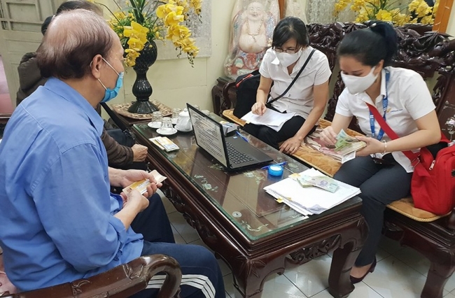 Chi trả 3 tháng lương hưu, trợ cấp BHXH tại nhà với người không có khả năng đến nhận tại điểm chi trả