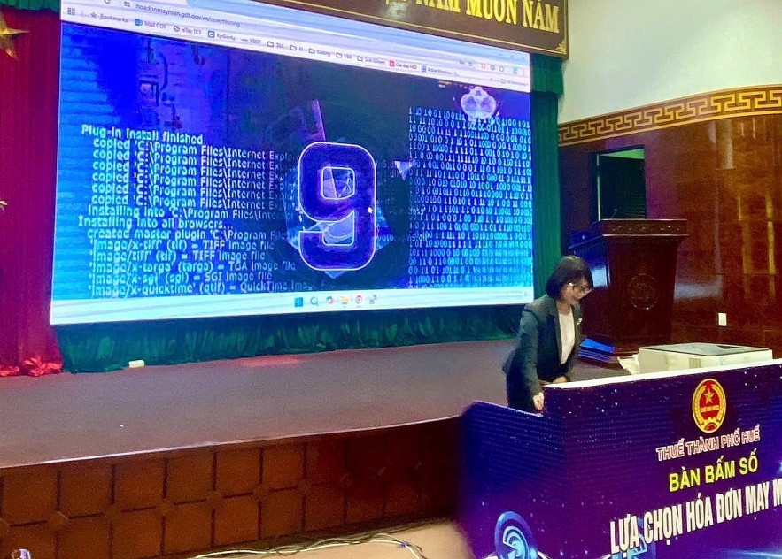 Thuế TP. Huế lựa chọn được 57 hóa đơn may mắn quý IV/2024 và quý I/2025, quý II/2025 Thuế TP. Huế công bố 57 hóa đơn may mắn trúng thưởng quý IV/2024 và quý I, quý II/2025