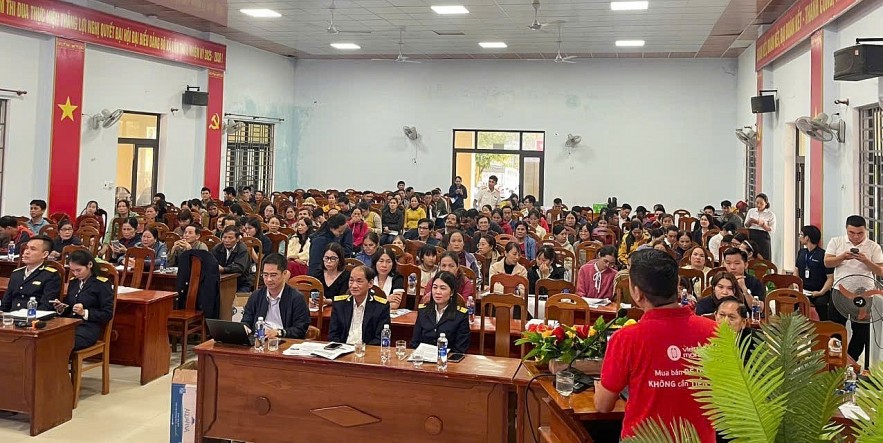 Thuế cơ sở 8 TP. Đà Nẵng huấn hướng dẫn hộ nhân kinh doanh chuyển đổi phương pháp tính thuế Thuế cơ sở 8 TP. Đà Nẵng hướng dẫn hộ kinh doanh chuyển đổi phương pháp tính thuế