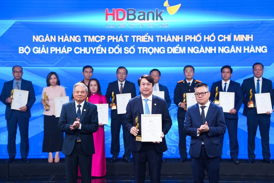 HDBank ghi dấu ấn tại Giải thưởng Chuyển đổi số Việt Nam 2025 với bộ giải pháp số trọng điểm ngành ngân hàng