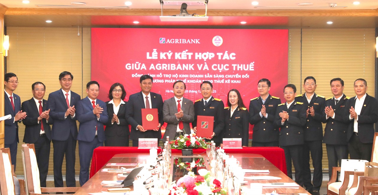 Cục Thuế cùng Agribank gỡ bỏ mọi rào cản để hộ kinh doanh chuyển đổi sang kê khai Cục Thuế cùng Agribank gỡ bỏ mọi rào cản để hộ kinh doanh chuyển đổi sang kê khai