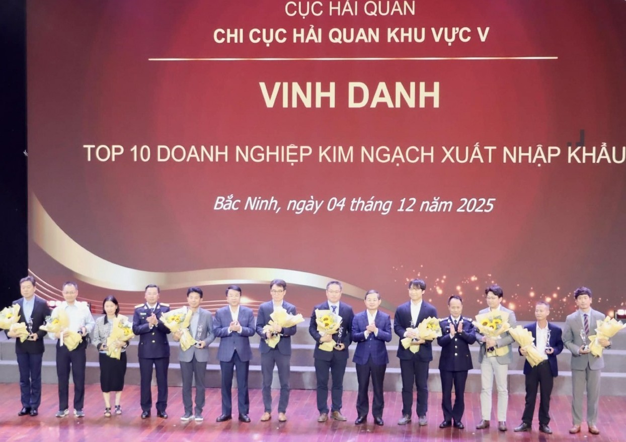 Hải quan khu vực V thông quan hàng hoá vượt mốc kim ngạch 200 tỷ đồng