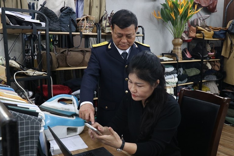 Chuyển biến mạnh mẽ về nhận thức và hành động của hộ kinh doanh Chuyển biến mạnh mẽ về nhận thức và hành động của hộ kinh doanh