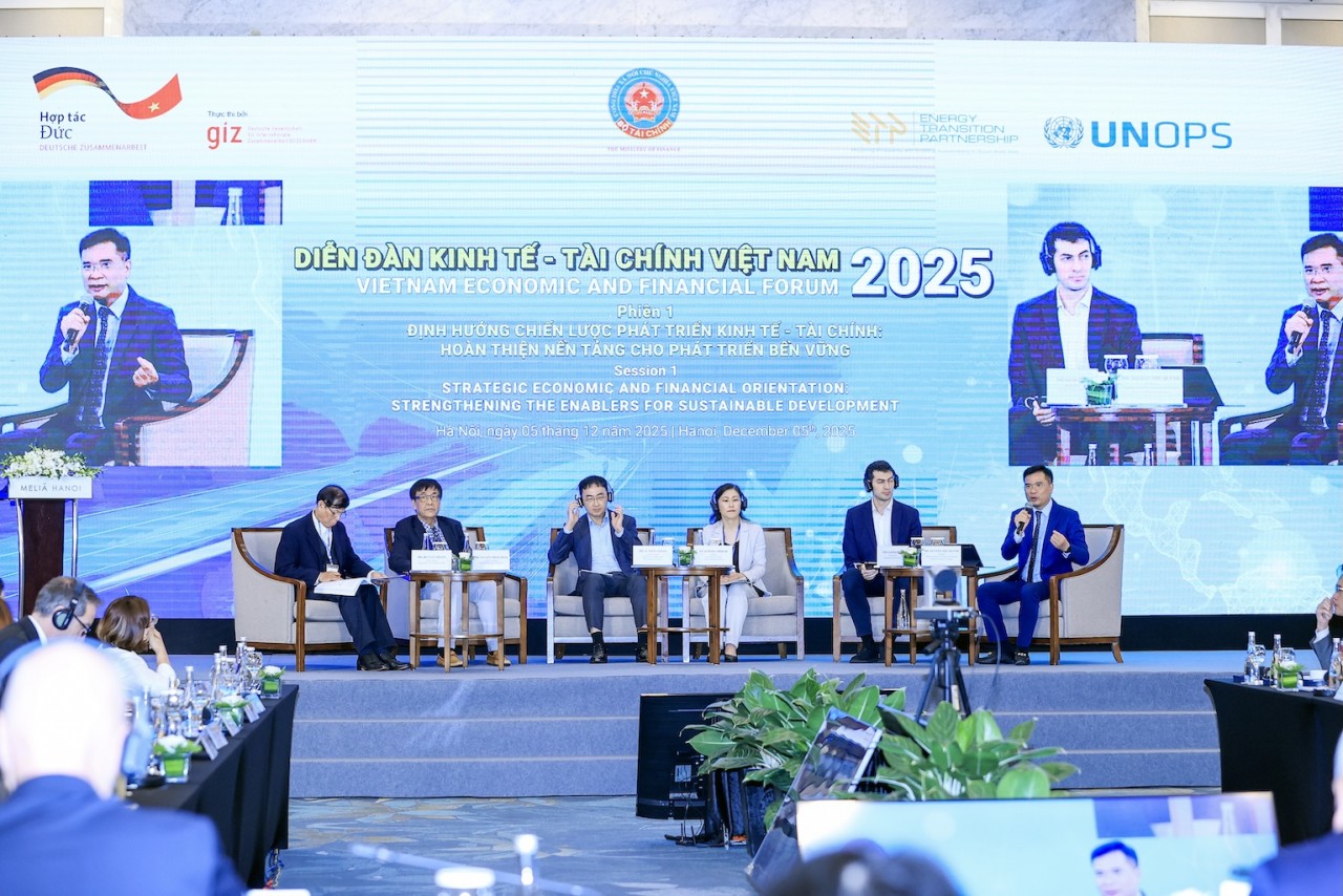 “Cơ hội Harvard” và yêu cầu cải cách thể chế