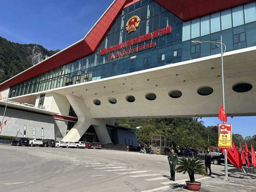 undefined Lạng Sơn: Cửa khẩu Hữu Nghị, giảm 30% chi phí, tăng 40% năng lực thông quan