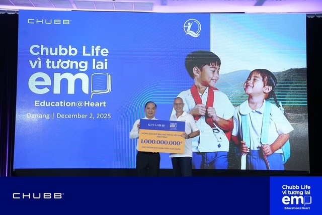 Chubb Life Việt Nam dành hơn 1 tỷ đồng hỗ trợ học sinh khó khăn và các địa phương gánh chịu thiên tai Chubb Life Việt Nam dành hơn 1 tỷ đồng hỗ trợ học sinh khó khăn và các địa phương gánh chịu thiên tai