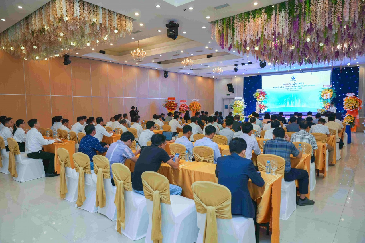 Ông Phan Tấn Đạt giữ chức Chủ tịch Hiệp hội Công nghiệp Khoáng sản TP. Hồ Chí Minh Ông Phan Tấn Đạt giữ chức Chủ tịch Hiệp hội Công nghiệp Khoáng sản TP. Hồ Chí Minh