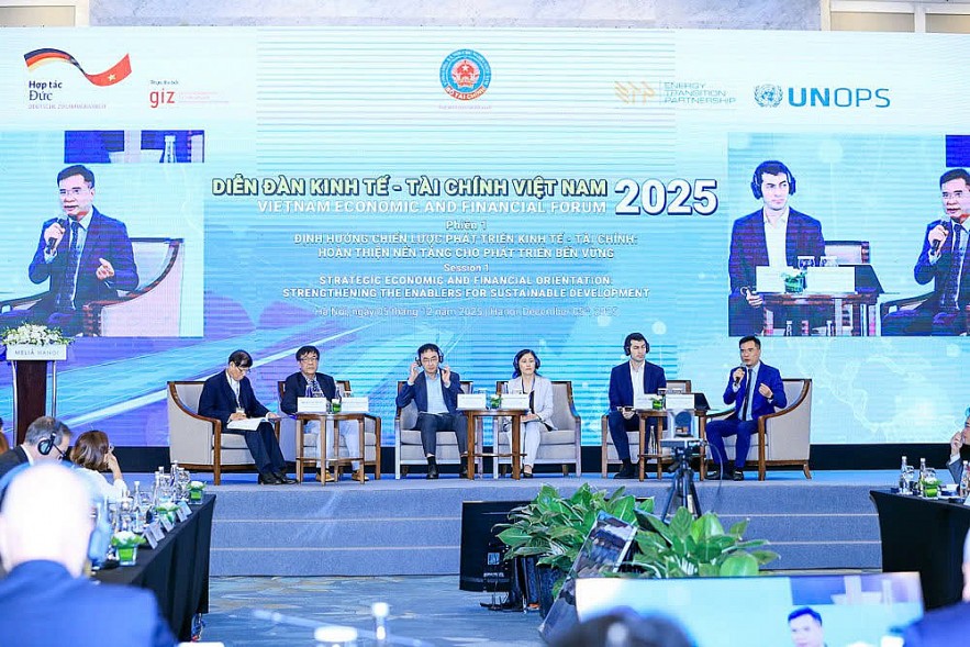 Từ “bẫy lắp ráp” đến “cơ hội Harvard”: Con đường tăng trưởng 2 con số bằng thể chế Từ “bẫy lắp ráp” đến “cơ hội Harvard”: Con đường tăng trưởng 2 con số bằng thể chế