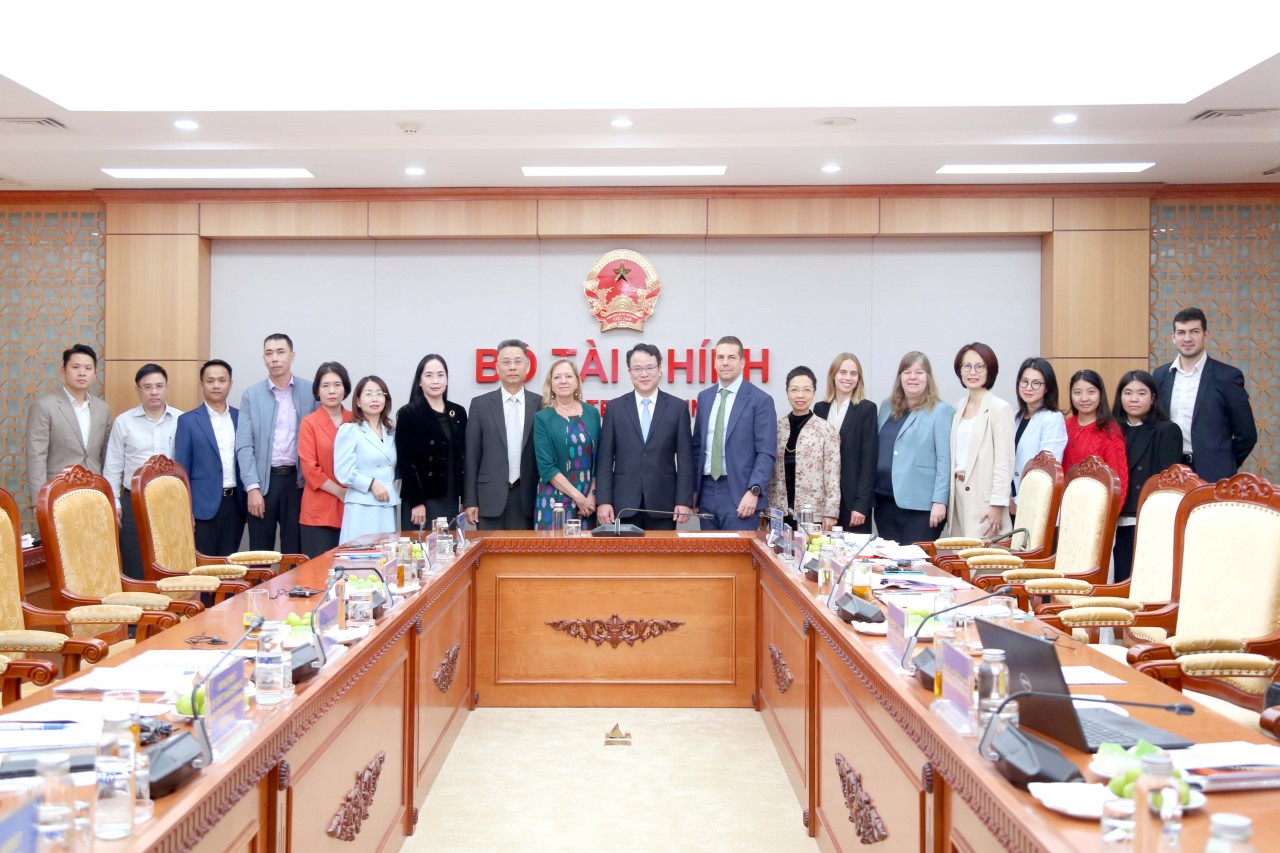 Bộ Tài chính và WB/SECO khởi động dự án cải cách quản lý tài chính công Bộ Tài chính và WB/SECO khởi động dự án cải cách quản lý tài chính công