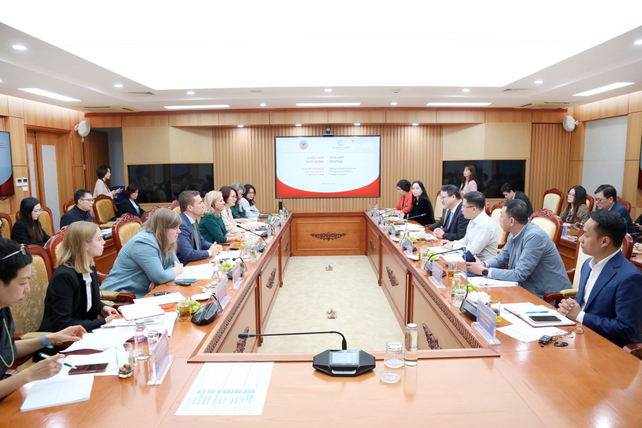 Bộ Tài chính và WB/SECO khởi động dự án cải cách quản lý tài chính công Bộ Tài chính và WB/SECO khởi động dự án cải cách quản lý tài chính công