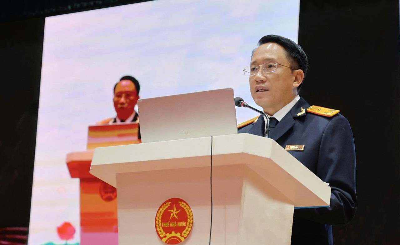 eTax Mobile và Chatbot - kênh phục vụ trực tuyến người nộp thuế 24/7 eTax Mobile và Chatbot - kênh phục vụ trực tuyến người nộp thuế 24/7