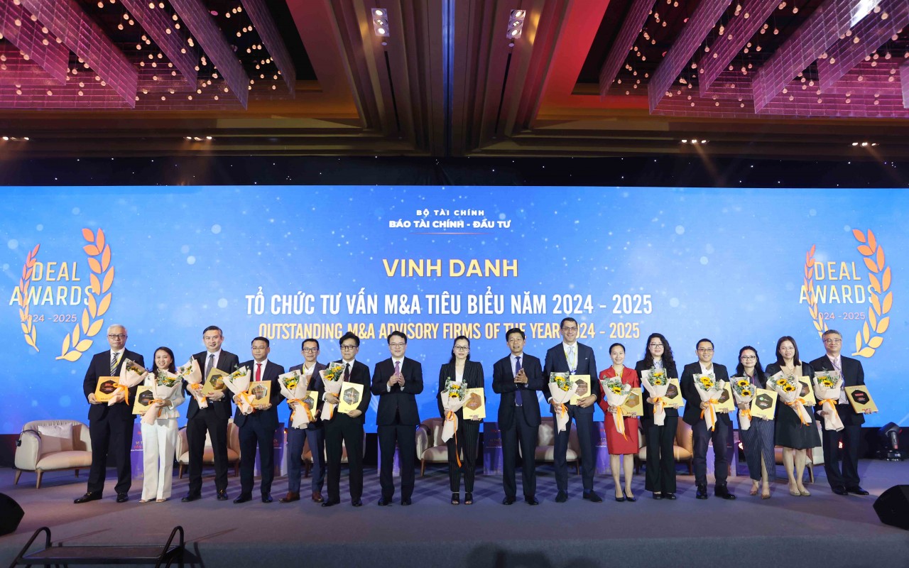 Vinh danh các thương vụ M&A tiêu biểu 2025 tại Diễn đàn M&A Việt Nam lần thứ 17 Vinh danh các thương vụ M&A tiêu biểu 2025 tại Diễn đàn M&A Việt Nam lần thứ 17