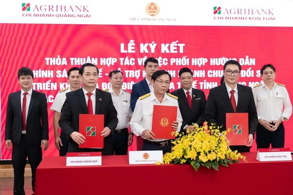 Thuế tỉnh Quảng Ngãi và Agribank chi nhánh Quảng Ngãi hợp tác hỗ trợ hộ kinh doanh Thuế tỉnh Quảng Ngãi và Agribank chi nhánh Quảng Ngãi hợp tác hỗ trợ hộ kinh doanh