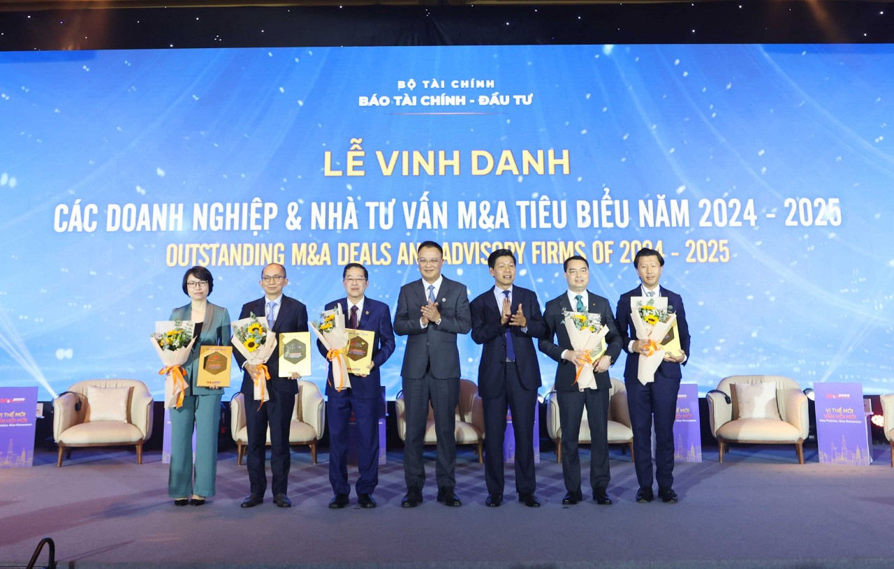 Vinh danh các thương vụ M&A tiêu biểu 2025 tại Diễn đàn M&A Việt Nam lần thứ 17 Vinh danh các thương vụ M&A tiêu biểu 2025 tại Diễn đàn M&A Việt Nam lần thứ 17