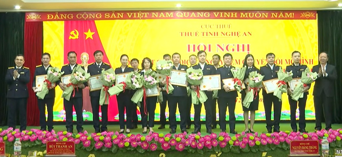 Nghệ An: Toàn bộ hộ kinh doanh có doanh thu từ 1 tỷ đồng trở lên đã chuyển đổi sang phương pháp kê khai Nghệ An: Toàn bộ hộ kinh doanh có doanh thu từ 1 tỷ đồng trở lên đã chuyển đổi sang phương pháp kê khai