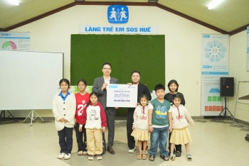 Shinhan Life Việt Nam hỗ trợ làng trẻ em SOS tại Đà Nẵng và Huế