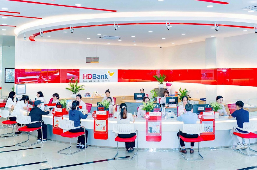 HDBank chốt quyền chia gần 30% cổ tức và cổ phiếu thưởng vào ngày cả nước khởi công - khánh thành 245 dự án lớn HDBank chốt quyền chia gần 30% cổ tức và cổ phiếu thưởng vào ngày cả nước khởi công - khánh thành 245 dự án lớn
