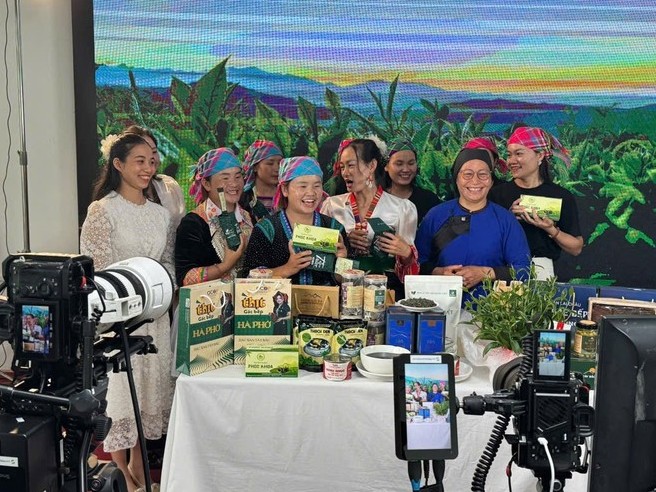 Thúc đẩy thương mại điện tử, nâng giá trị nông sản Việt