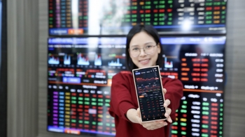 Dòng tiền chảy mạnh sang chứng khoán phái sinh, khi chỉ số cơ sở giảm 3 phiên