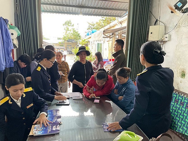 Thuế TP. Đà Nẵng giúp hộ kinh doanh tiếp cận mô hình kê khai thuế thuận lợi nhất Thuế TP. Đà Nẵng giúp hộ kinh doanh tiếp cận mô hình kê khai thuế thuận lợi nhất