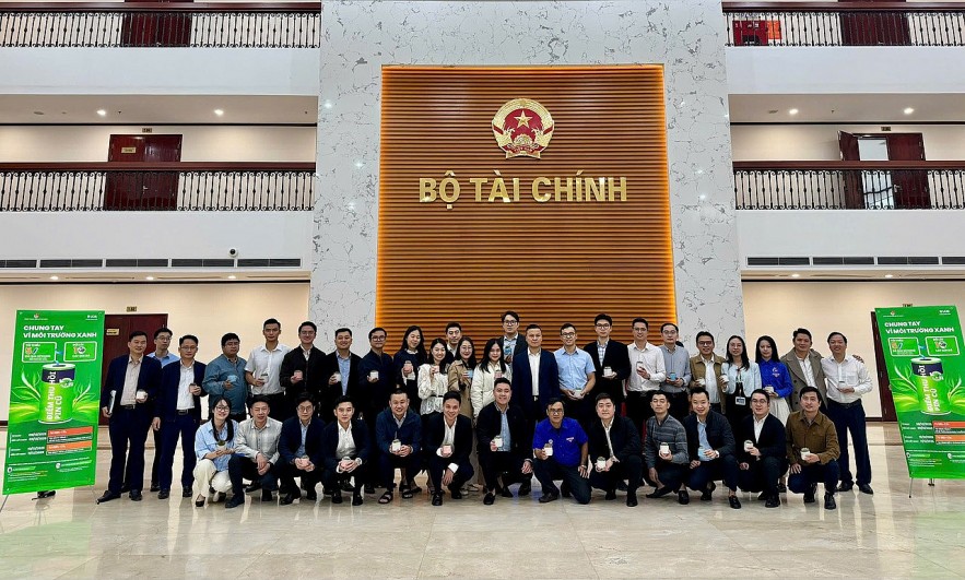 Đoàn Thanh niên Bộ Tài chính triển khai nhiệm vụ đầu nhiệm kỳ và lan tỏa hành động xanh Đoàn Thanh niên Bộ Tài chính triển khai nhiệm vụ đầu nhiệm kỳ và lan tỏa hành động xanh