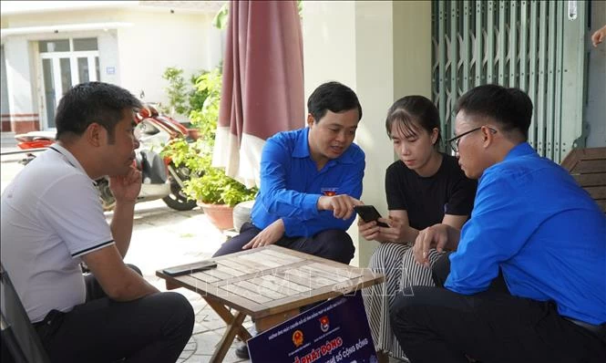 Bình dân học vụ số: Phổ cập kỹ năng số cơ bản trong cộng đồng Chú thích ảnh