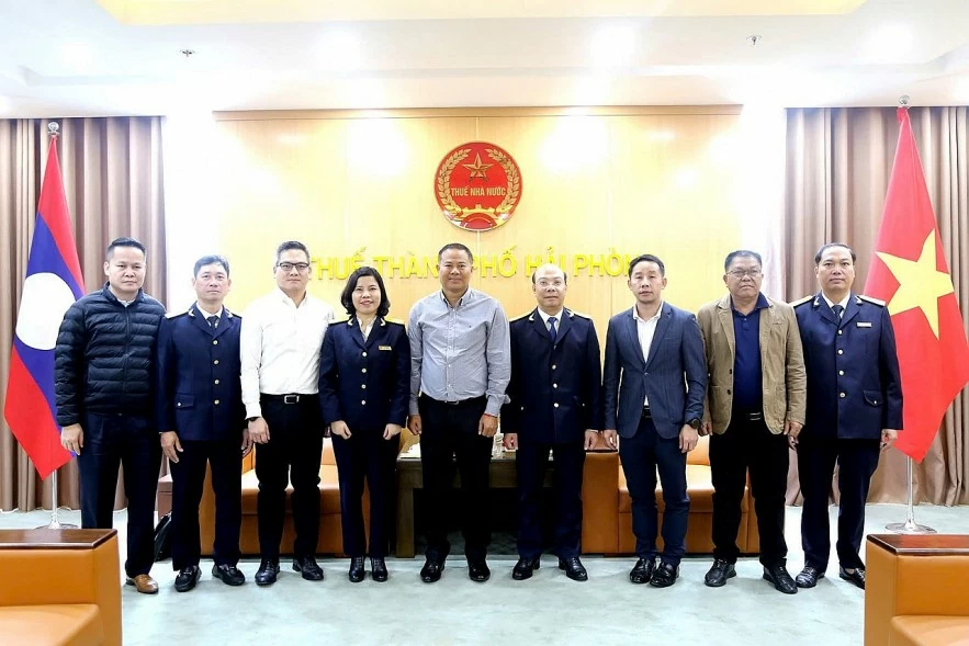 Vụ Thuế Lào khảo sát công tác quản lý thuế thu nhập cá nhân tại Thuế TP. Hải Phòng Vụ Thuế Lào khảo sát công tác quản lý thuế thu nhập cá nhân tại Thuế TP. Hải Phòng