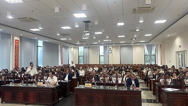 Thuế TP. Đà Nẵng lấy ý kiến xây dựng phương thức quản lý doanh nghiệp kinh doanh vàng, bạc, đá quý Thuế TP. Đà Nẵng lấy ý kiến xây dựng phương thức quản lý doanh nghiệp kinh doanh vàng, bạc, đá quý