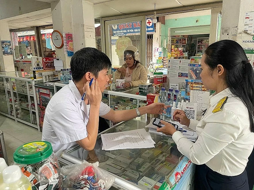 Thuế tỉnh Điện Biên hoàn thành chiến dịch 30 ngày chuyển đổi hộ kinh doanh sang kê khai thuế Thuế tỉnh Điện Biên hoàn thành chiến dịch 30 ngày chuyển đổi hộ kinh doanh sang kê khai thuế