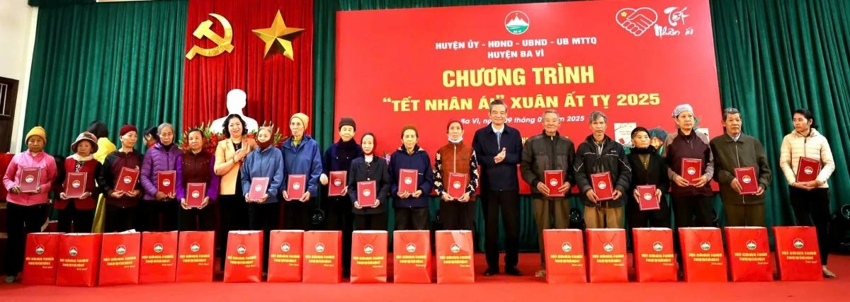 Hà Nội chi hơn 574 tỷ đồng tặng quà tới các đối tượng chính sách dịp Tết Nguyên đán Bính Ngọ 2026 Hà Nội chi hơn 574 tỷ đồng tặng quà tới các đối tượng chính sách dịp Tết Nguyên đán Bính Ngọ 2026