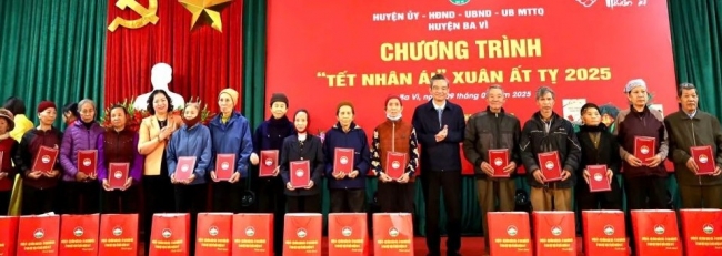 Hà Nội dự kiến chi hơn 574 tỷ đồng tặng quà các đối tượng chính sách dịp Tết Nguyên đán Bính Ngọ 2026