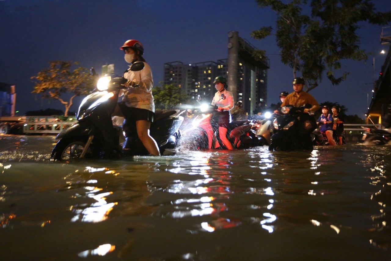 Nghị quyết 98 sửa đổi tạo đà “hồi sinh” dự án ngăn triều 10.000 tỷ Nghị quyết 98 sửa đổi tạo đà “hồi sinh” dự án ngăn triều 10.000 tỷ