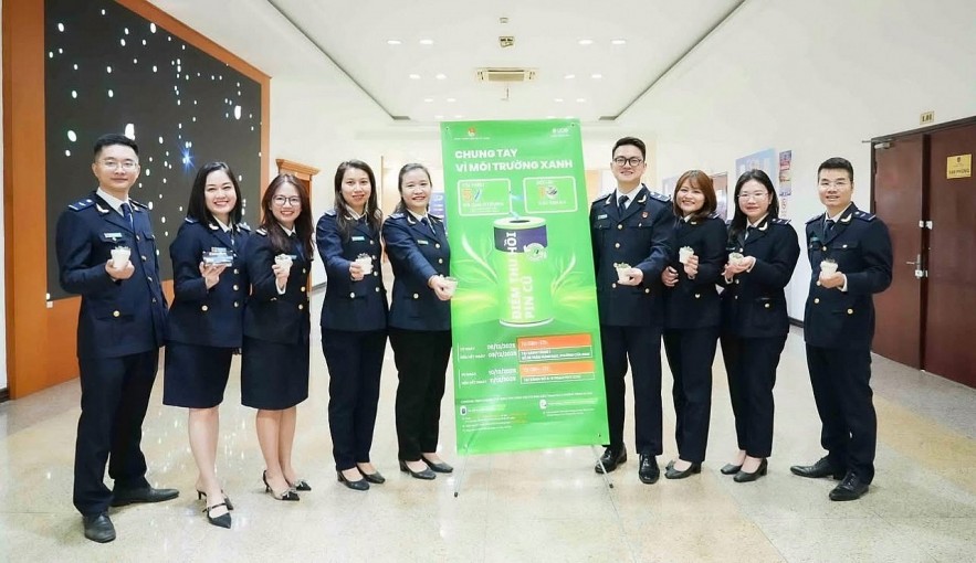 undefined Tuổi trẻ Hải quan hưởng ứng phong trào sống xanh của Bộ Tài chính