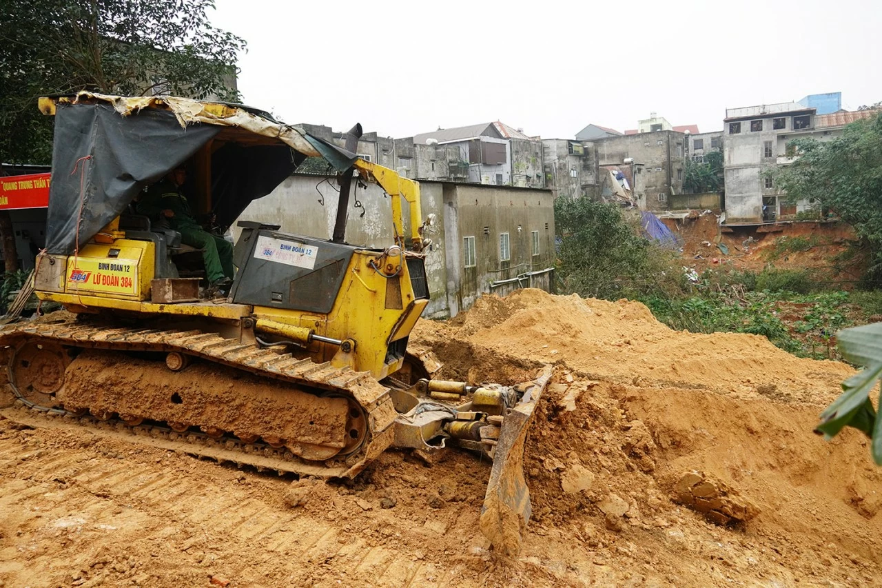 Dự án được triển khai tích cực khẩn trương, nhằm sớm ổn định cuộc sống cho người dân. Ảnh: Nhật Trường Dự án được triển khai tích cực khẩn trương, nhằm sớm ổn định cuộc sống cho người dân. Ảnh: Nhật Trường