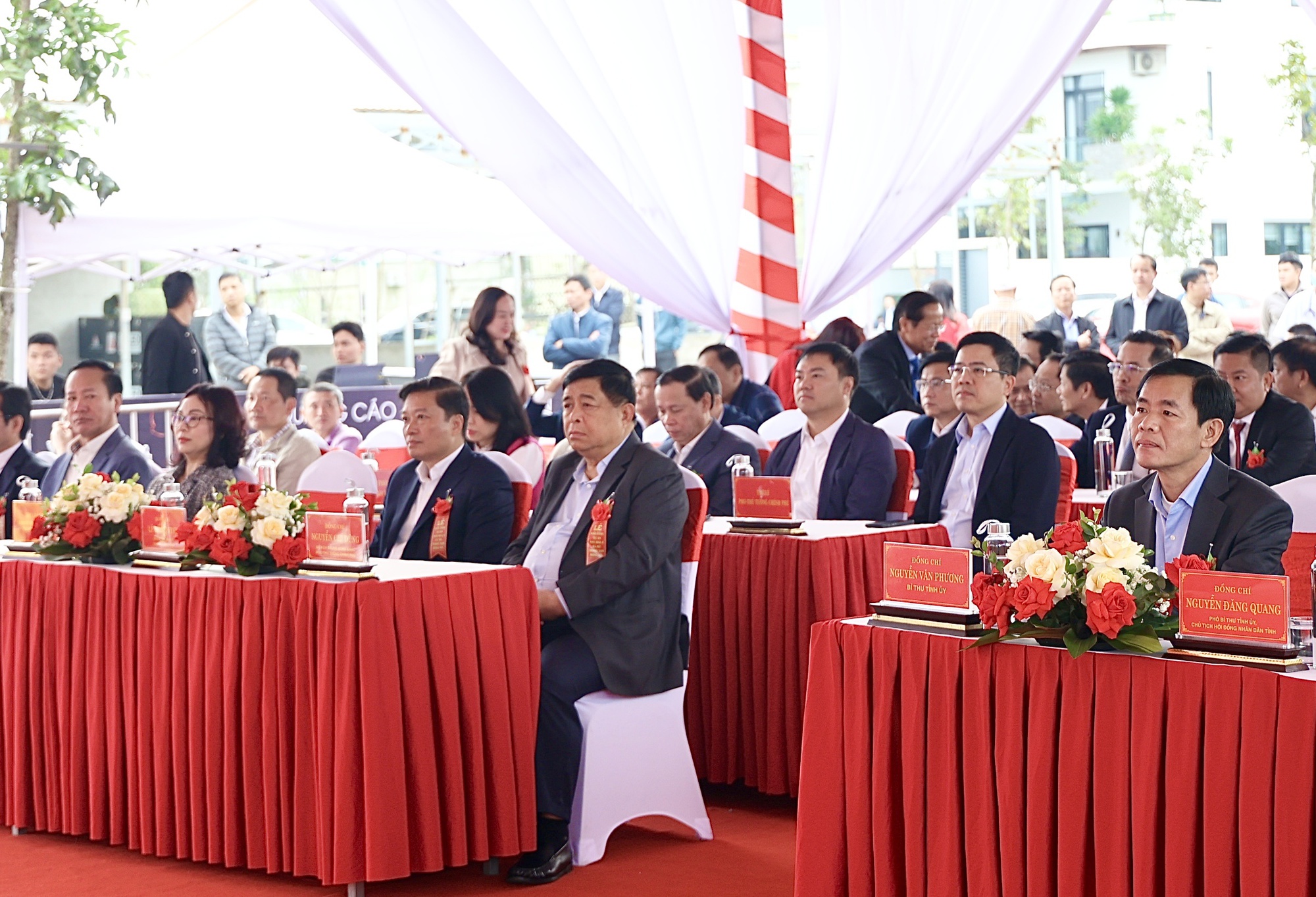 CẬP NHẬT: Thủ tướng Chính phủ và Chủ tịch Quốc hội dự lễ khởi công, khánh thành 234 dự án lớn trên cả nước- Ảnh 8. CẬP NHẬT: Thủ tướng Chính phủ và Chủ tịch Quốc hội dự lễ khởi công, khánh thành 234 dự án lớn trên cả nước- Ảnh 8.