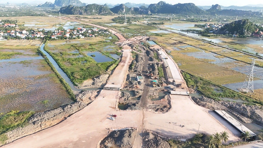 Quảng Ninh: Tổng nguồn vốn đầu tư công giai đoạn 2026 - 2030 dự kiến gần 115.000 tỷ đồng