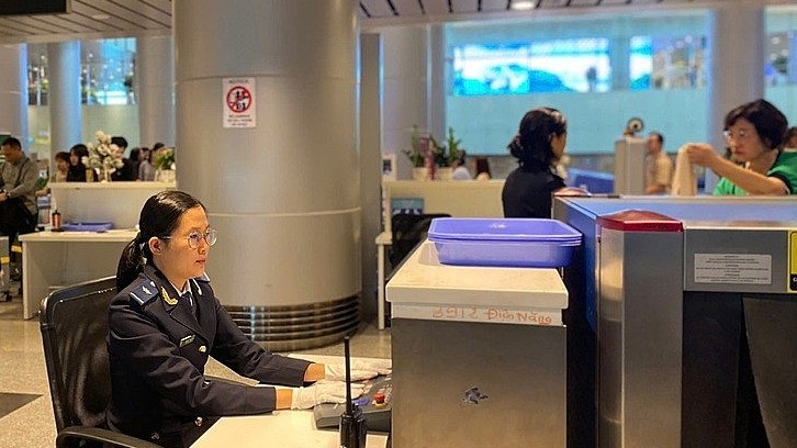 Chi cục Hải Quản khu vực XII thu ngân sách đạt 20.823 tỷ đồng, vượt chỉ tiêu