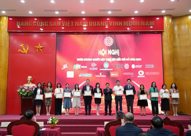 Hà Nội tuyên dương 170 doanh nghiệp, người nộp thuế tuân thủ tốt pháp luật thuế