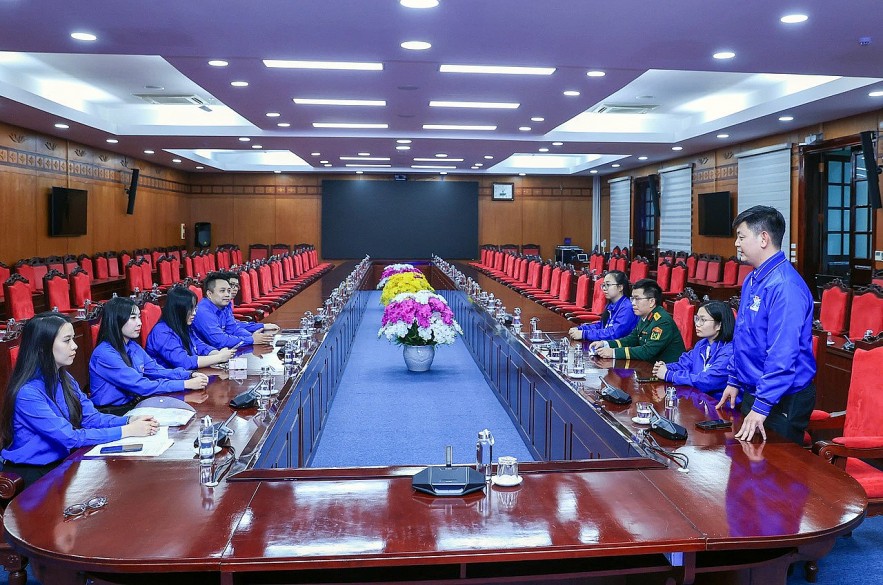 Hành trình về nguồn hun đúc bản lĩnh chính trị của đoàn viên thanh niên Vụ I, Bộ Tài chính