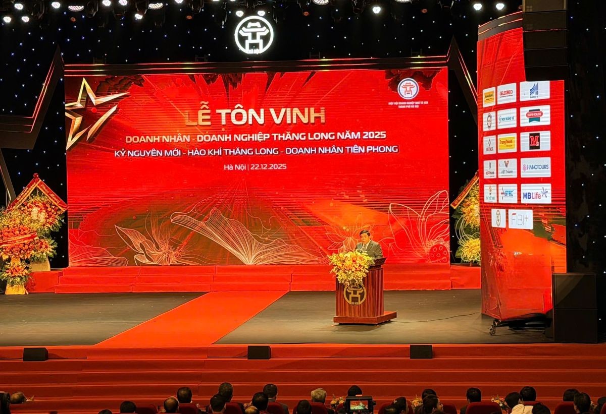 Phó Thủ tướng Trịnh Đình Dũng mong muốn cộng đồng doanh nghiệp Thủ đô đẩy mạnh chuyển đổi số, ứng dụng khoa học công nghệ, đổi mới sáng tạo