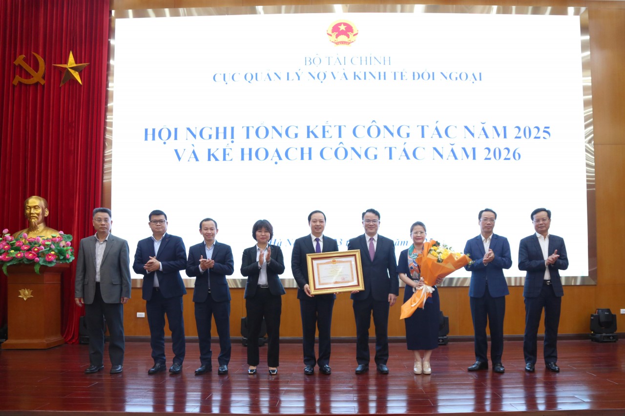 Chủ động hội nhập quốc tế sâu rộng, quản lý nợ công chặt chẽ, an toàn Chủ động hội nhập quốc tế sâu rộng, quản lý nợ công chặt chẽ, an toàn