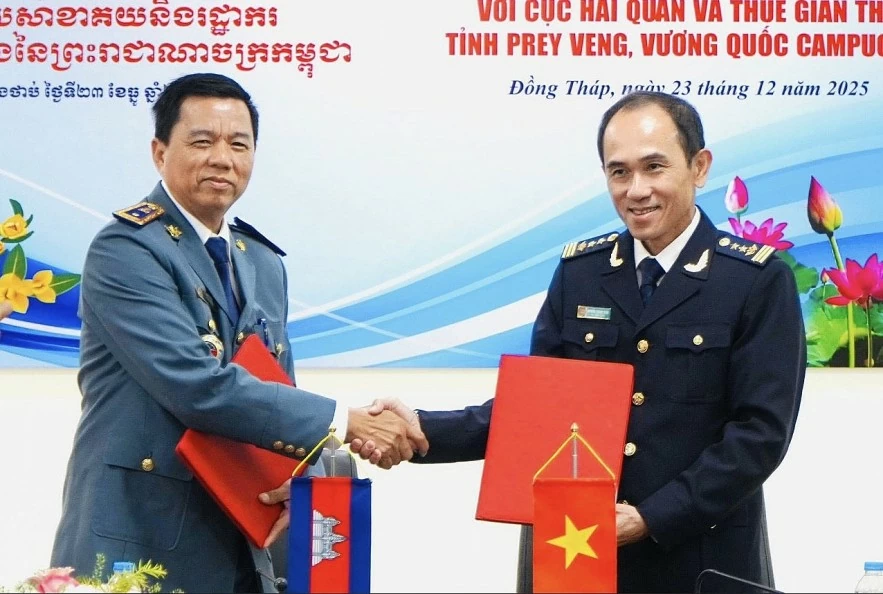 Tăng cường hợp tác hải quan Việt Nam - Campuchia