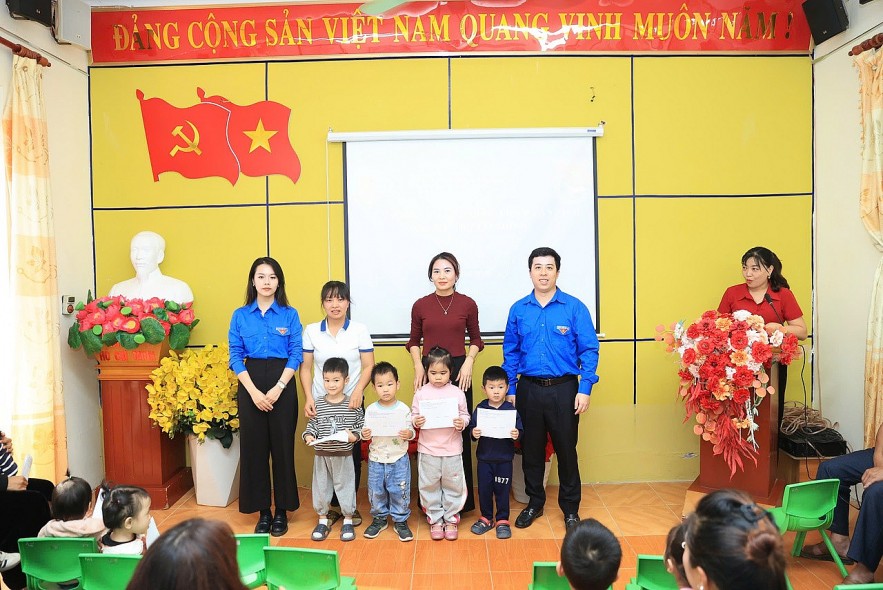 Tuổi trẻ Vụ I, Bộ Tài chính tri ân lịch sử, sẻ chia với học sinh vùng khó khăn tại Điện Biên