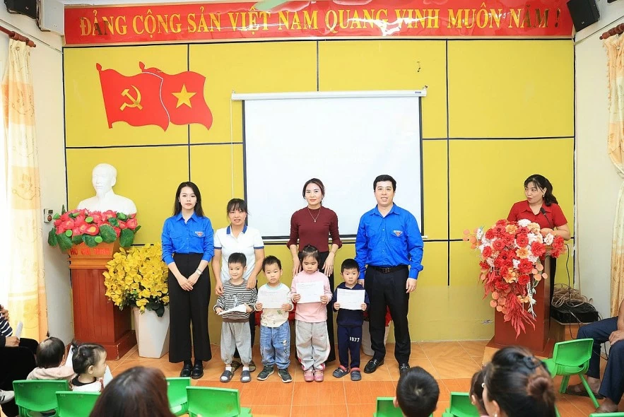 Tuổi trẻ Vụ I, Bộ Tài chính tri ân lịch sử, sẻ chia với học sinh vùng khó khăn tại Điện Biên