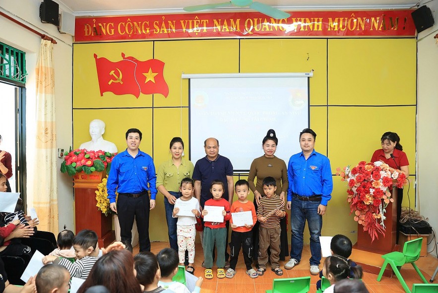 Tuổi trẻ Vụ I, Bộ Tài chính tri ân lịch sử, sẻ chia với học sinh vùng khó khăn tại Điện Biên