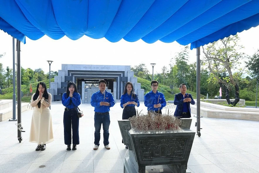 Tuổi trẻ Vụ I, Bộ Tài chính tri ân lịch sử, sẻ chia với học sinh vùng khó khăn tại Điện Biên